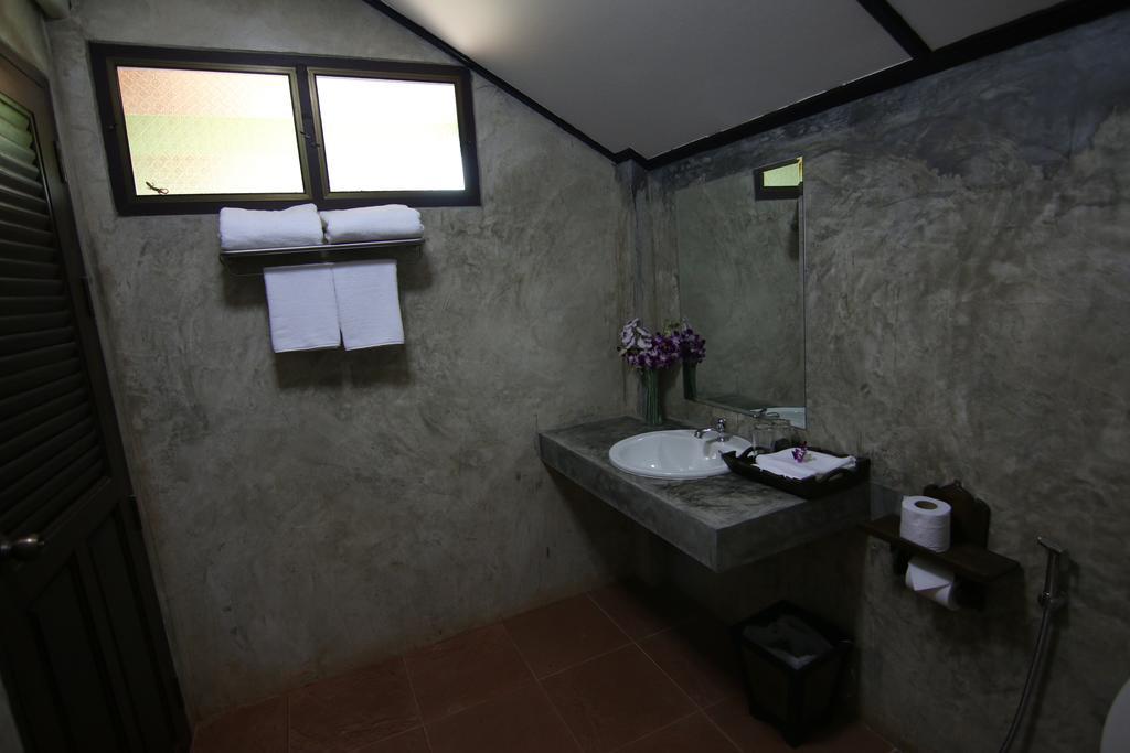 Little-Teak Homestay Chiang Mai Buitenkant foto